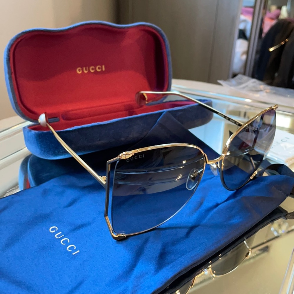 ****SOLD*****Gucci sunglasses